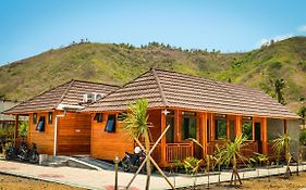 Mandalika Queen Hostel